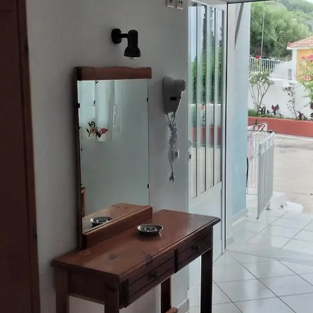 アパート Aggelos Kefalonia Lassi *